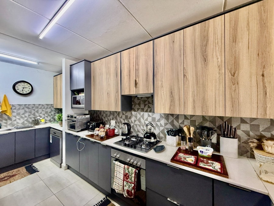 To Let 3 Bedroom Property for Rent in Melodie North West